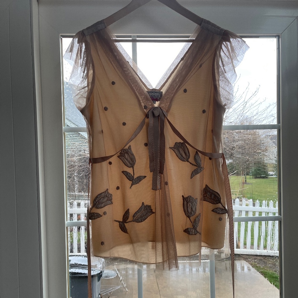 ANTHROPOLGIE-Embroidered Tank Top